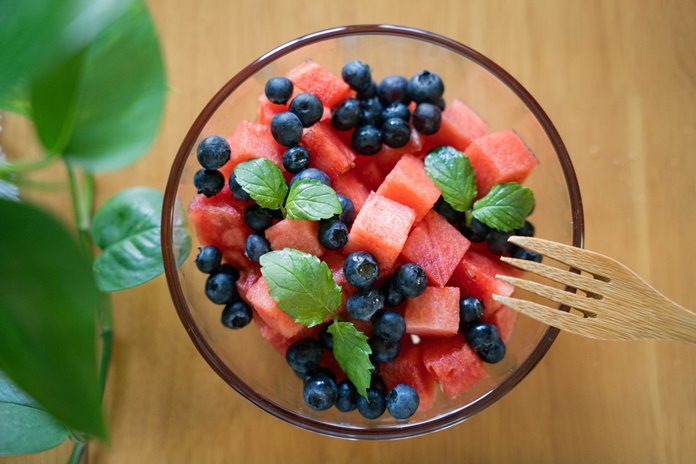Karštai dienai – salotos su arbūzais: išbandykite 3 vegetariškus receptus